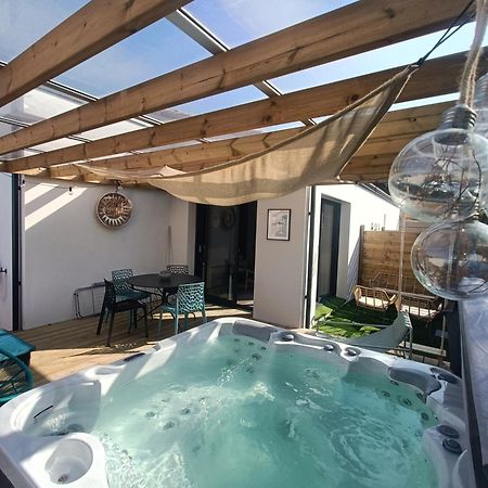 Apb Spa Locations Avec Jacuzzi Privatif Saint-Jean-de-Monts Exterior photo