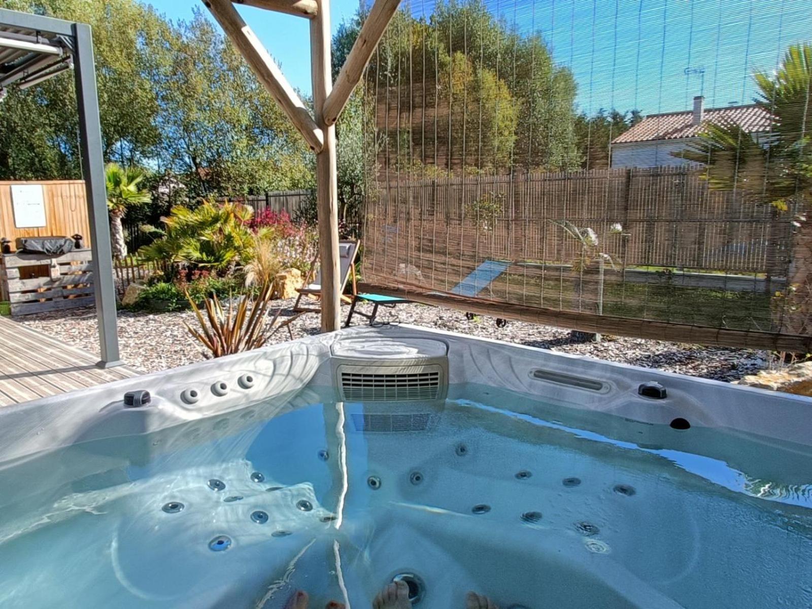 Apb Spa Locations Avec Jacuzzi Privatif Saint-Jean-de-Monts Exterior photo